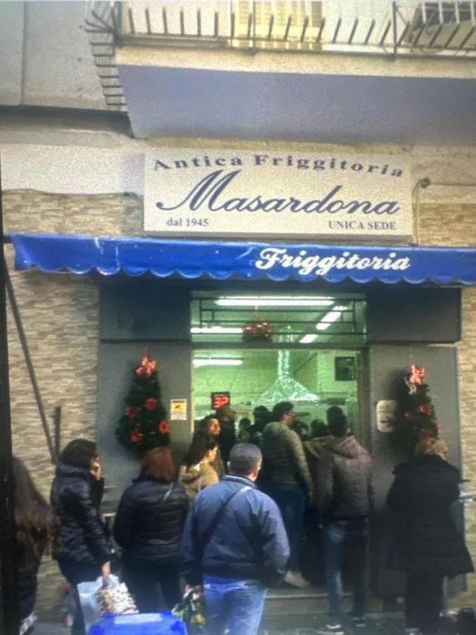 Yohanaholiday Lejlighed Napoli Eksteriør billede